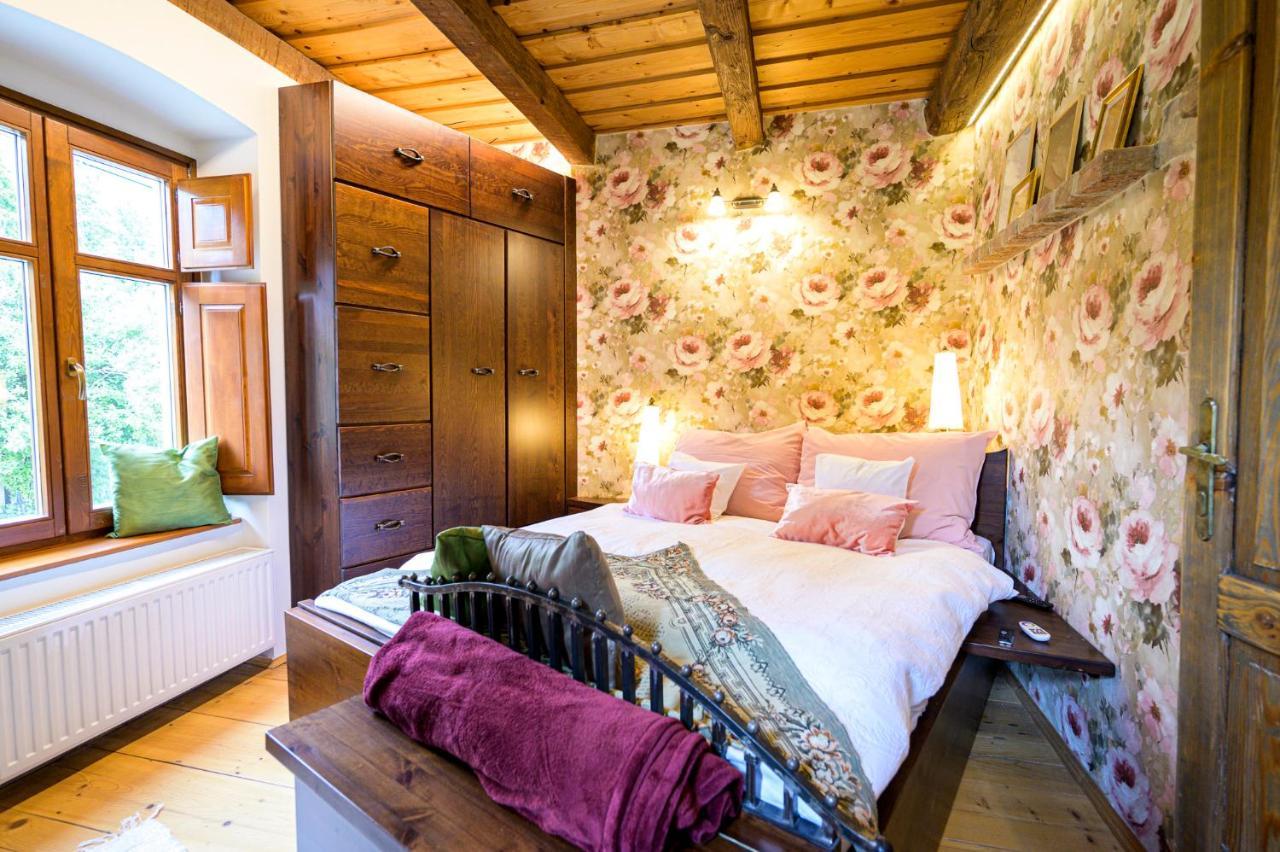 Babahaz Apartment เปตช์ ภายนอก รูปภาพ